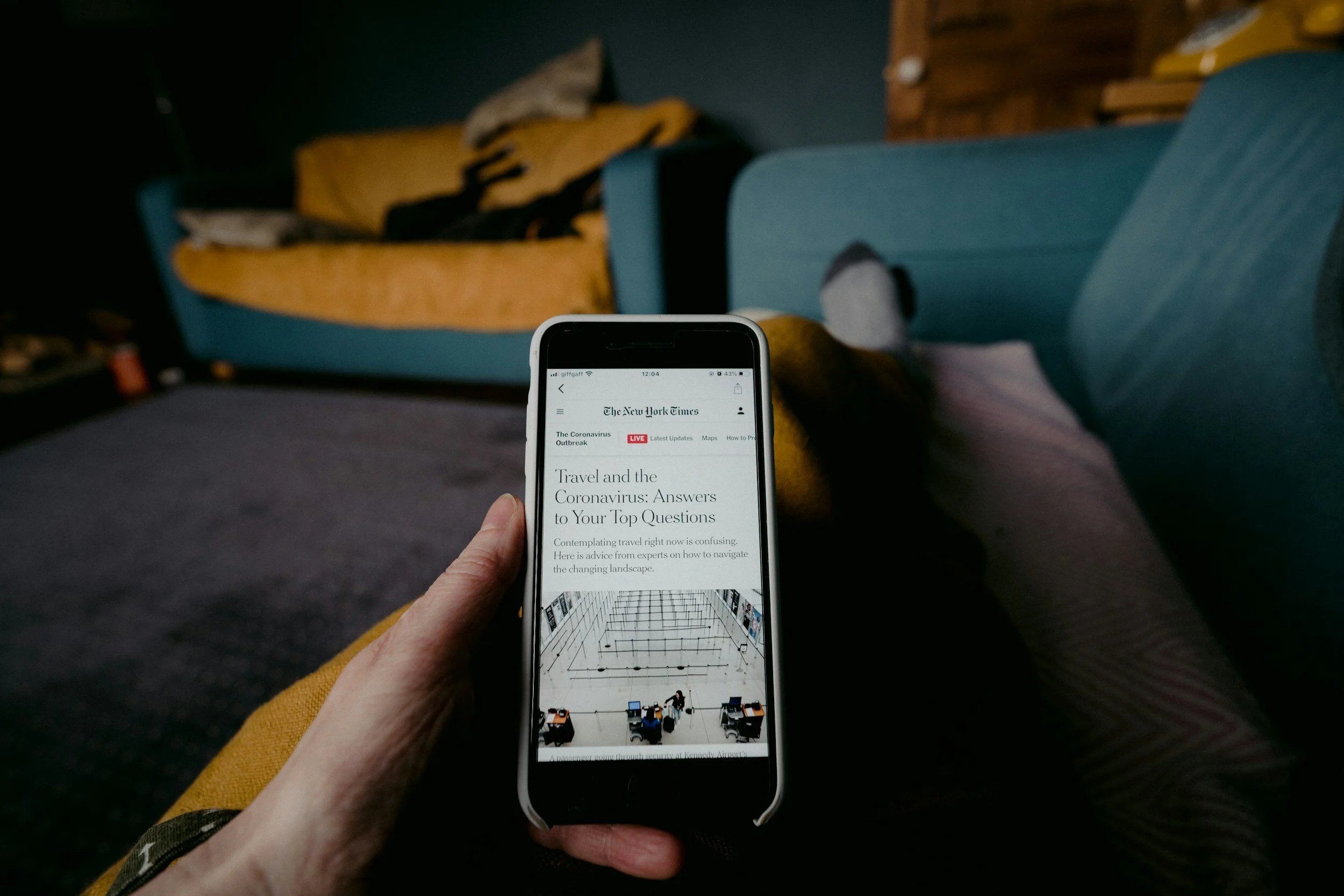 DANILO'S IDEA: Travel Community Hub App, allow travellers to be connected, informed and safe.