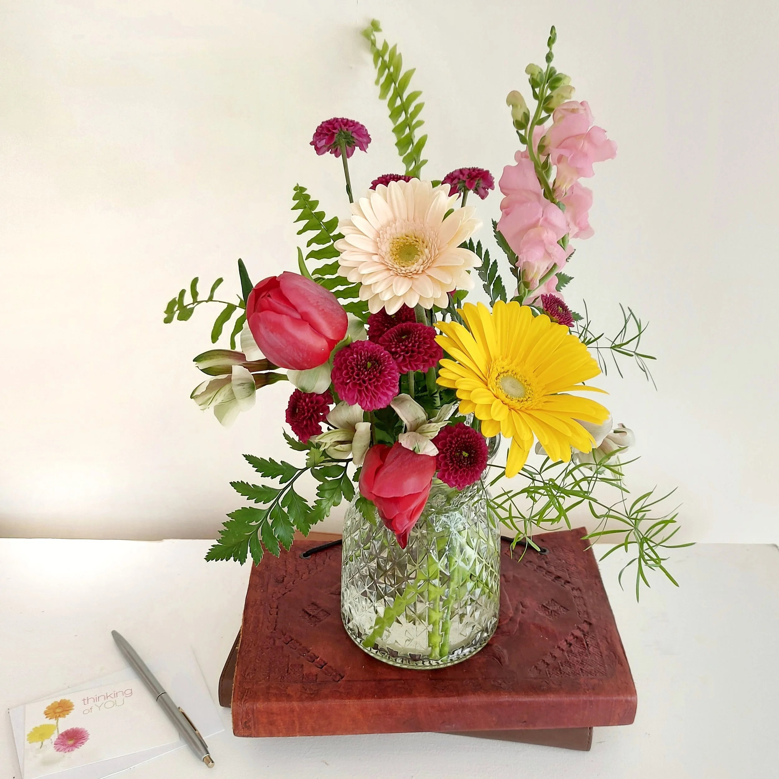 clear vase cheerful front.jpeg