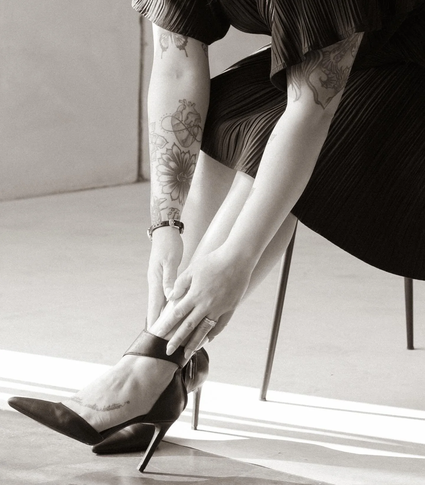 Everything that couldn&rsquo;t grow with me fell off in it&rsquo;s right time 🖤 #peace #love #unity #respect #newbeginnings