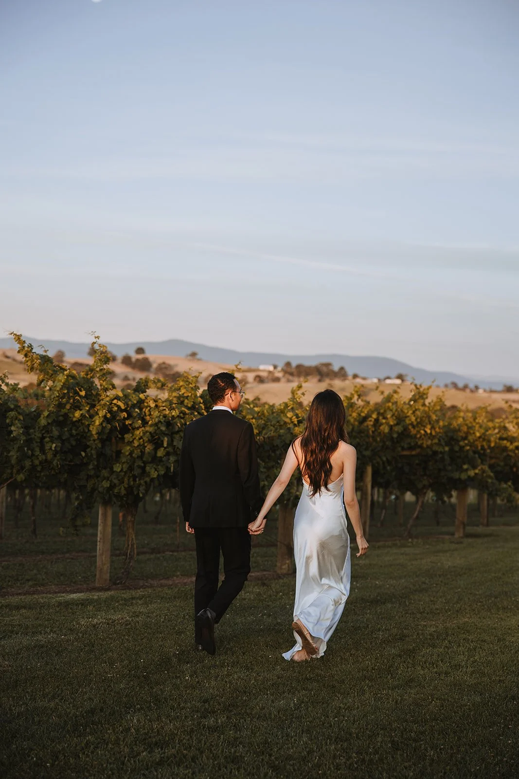 Melbourne winery wedding photographer candid natural