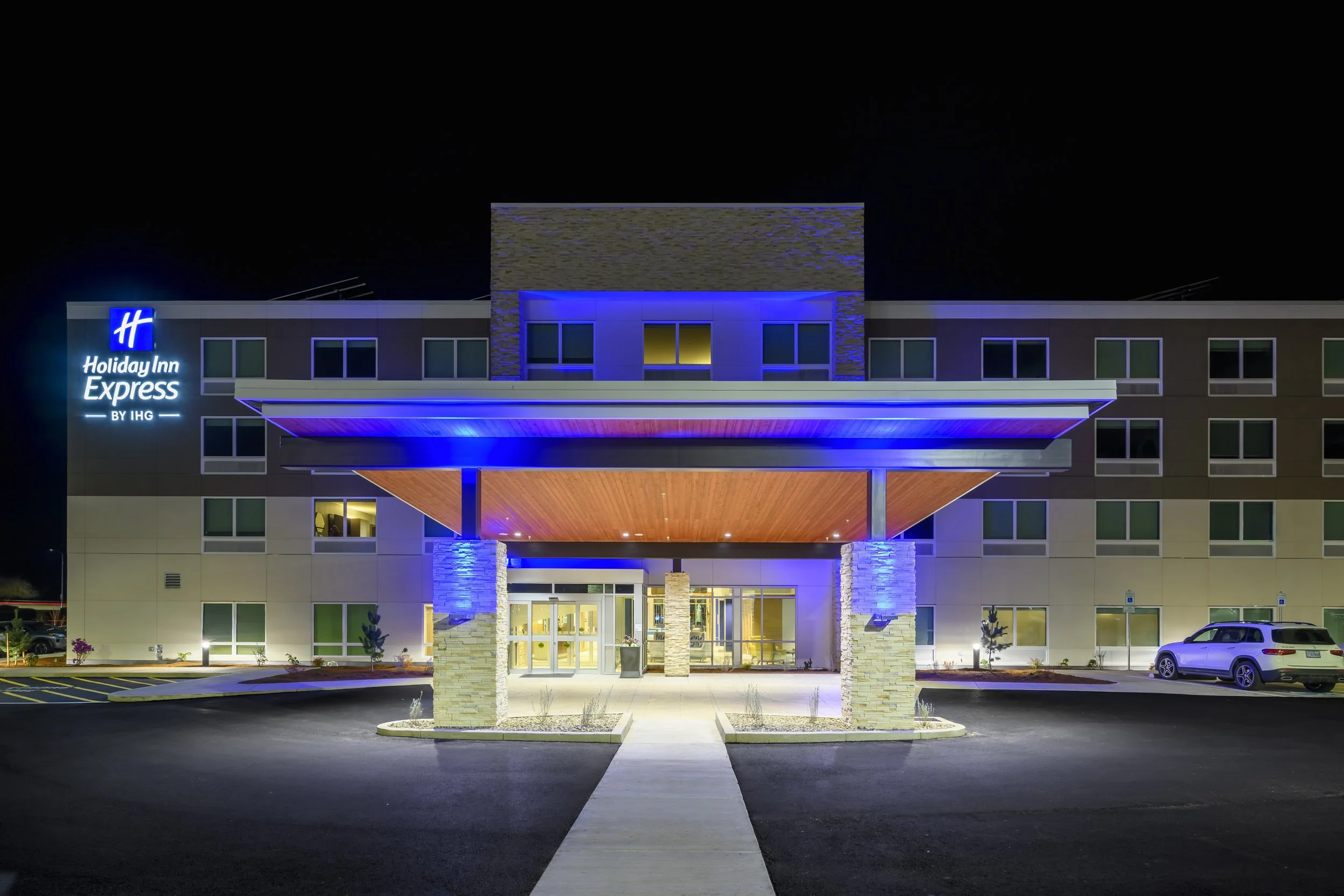 Waltz.Kenton_Woodblock_Roseburg Holiday Inn-49-HDR.jpg