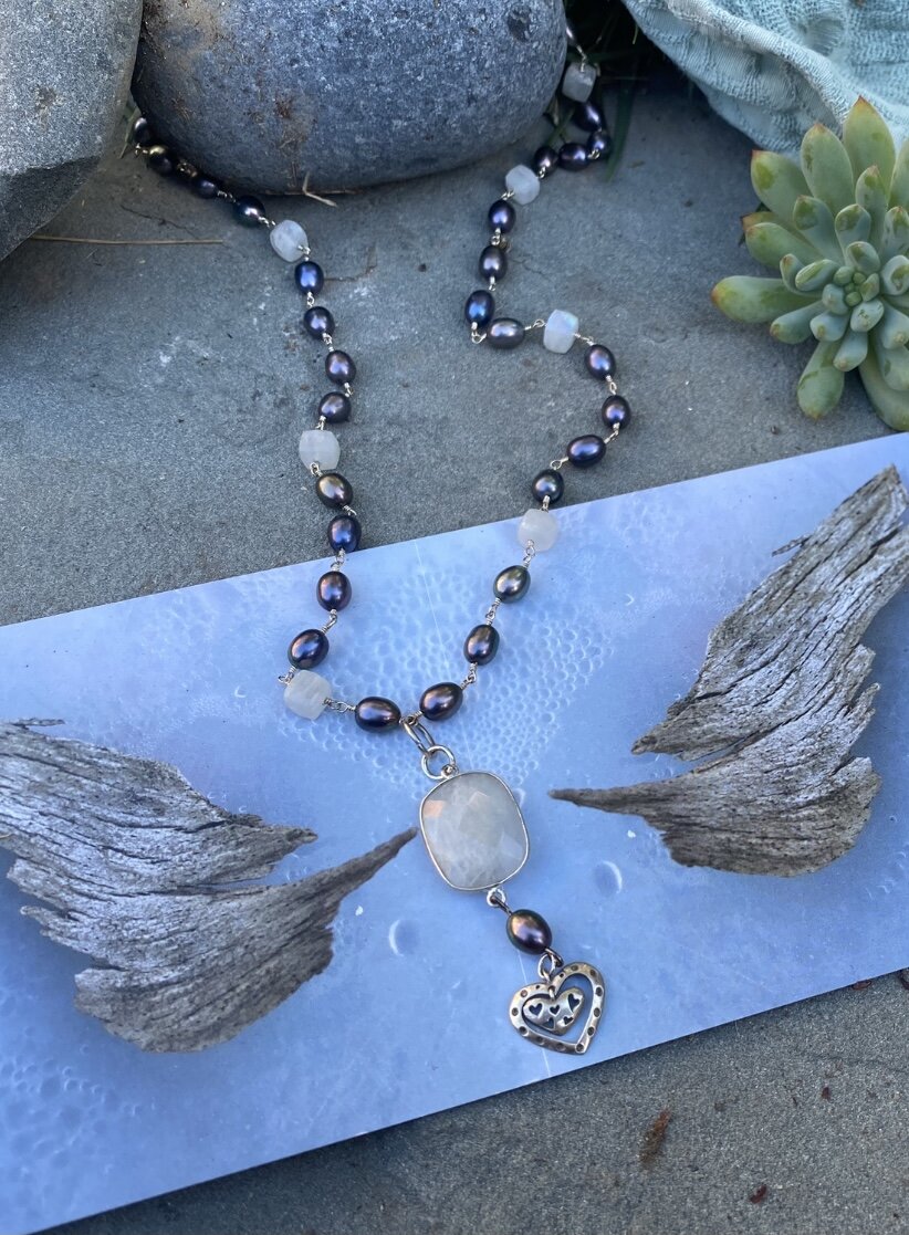 moonstonependantwithsterlingheartandpearls1.jpg