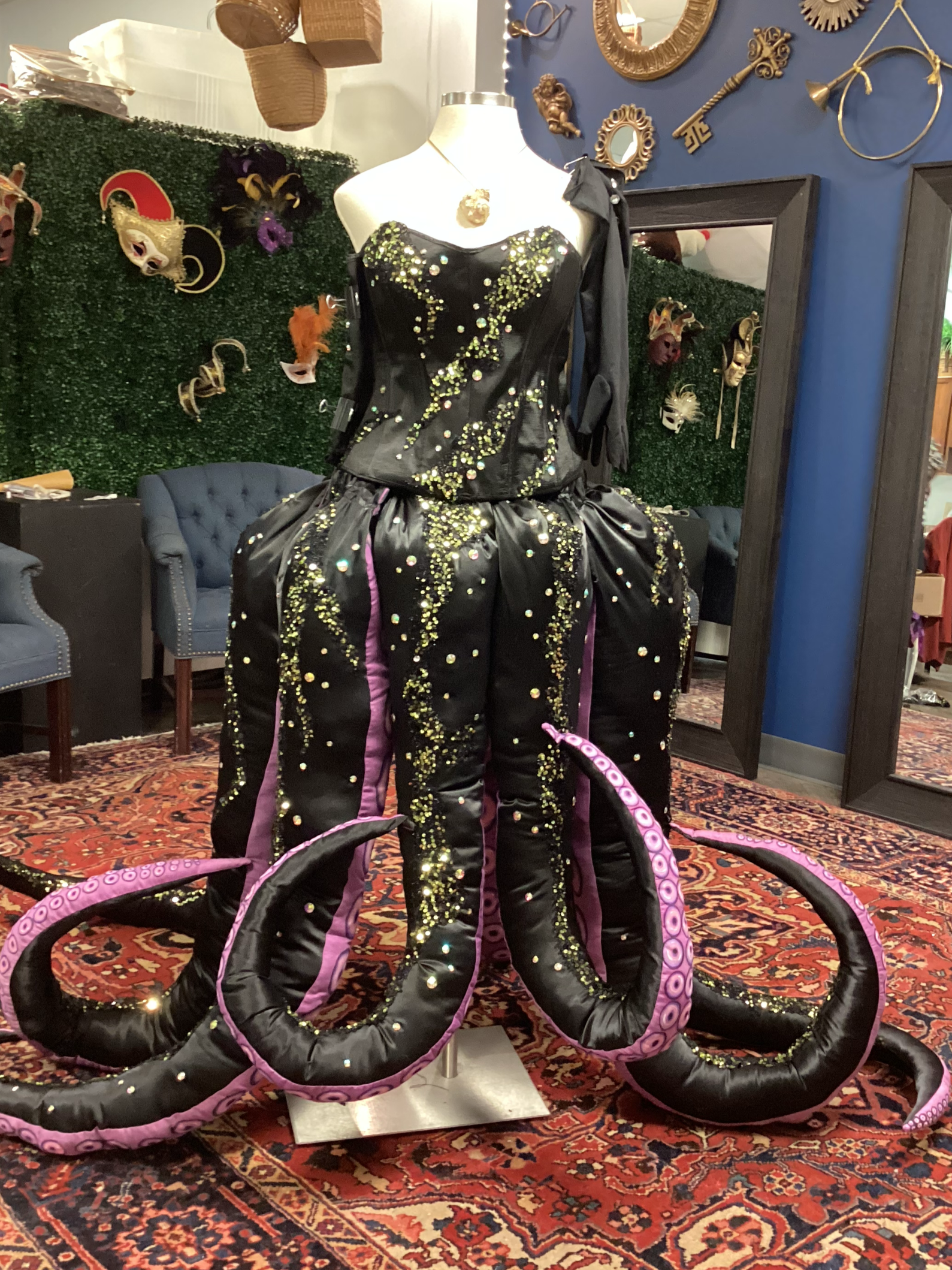 Ursula Front