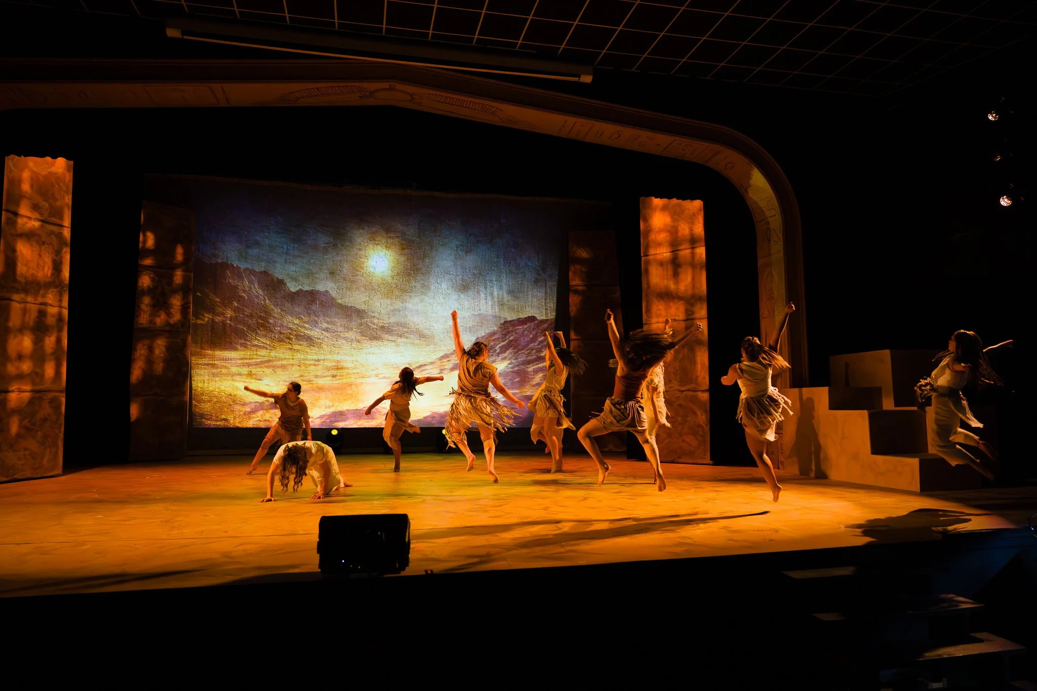20260415_PoE-Rehearsals_Sa7M4_3273_web.jpg