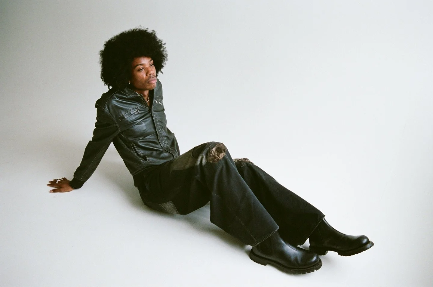 EXHALE, VOLUME 2 IS HERE 📗 Ending the year with the highly anticipated second installment of his Exhale series, we&rsquo;re revisiting our July 2025 cover story with @verde.whatever. In the interview, the artist and creative director offered a glimp