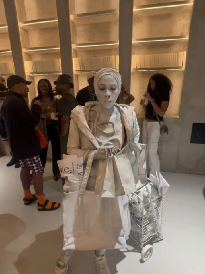 We went to 66 Greene for @daveedbaptiste&rsquo;s debut of his SS27 capsule collection presented with Converse this week, staging the collection&rsquo;s first look inside an immersive tribute to New York City&rsquo;s street performers.

Between Hennes