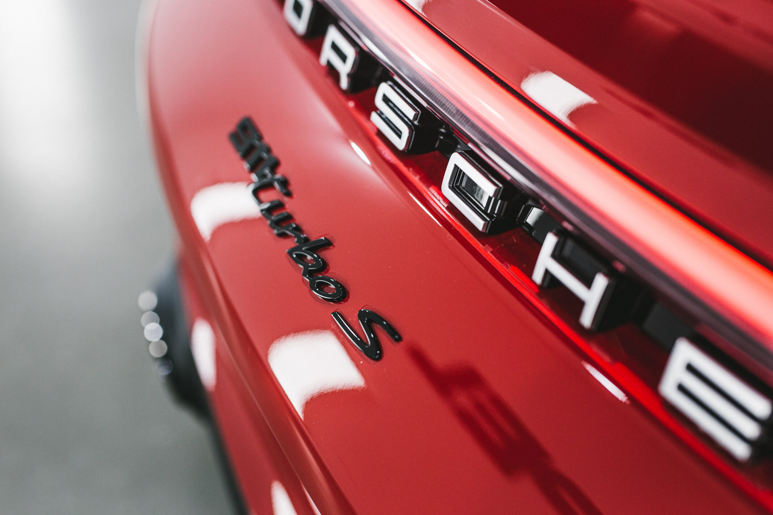 PORSCHE-911-TURBO-S-21.jpg