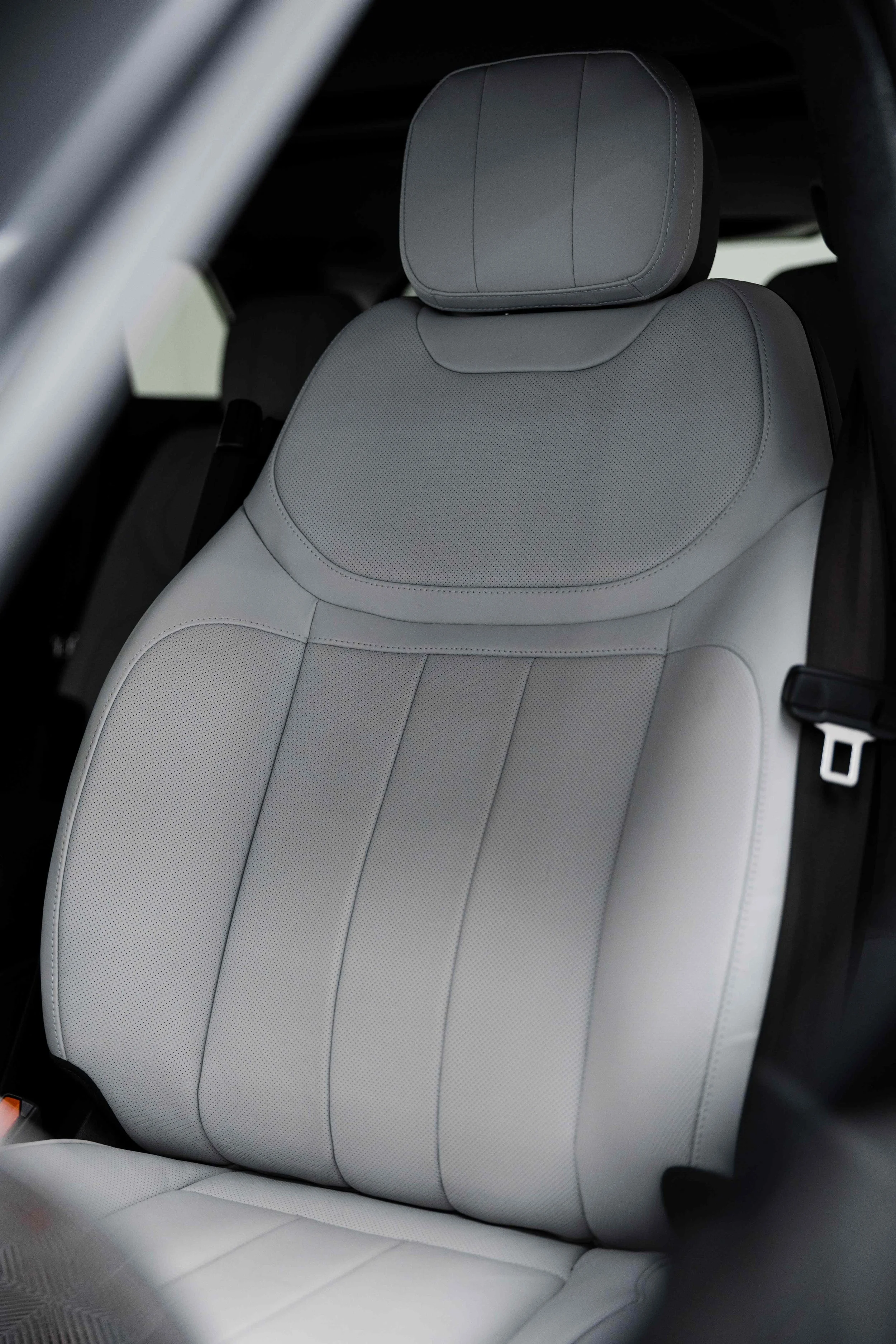 Range Rover Sport leather seat after interior detailing in Sydney