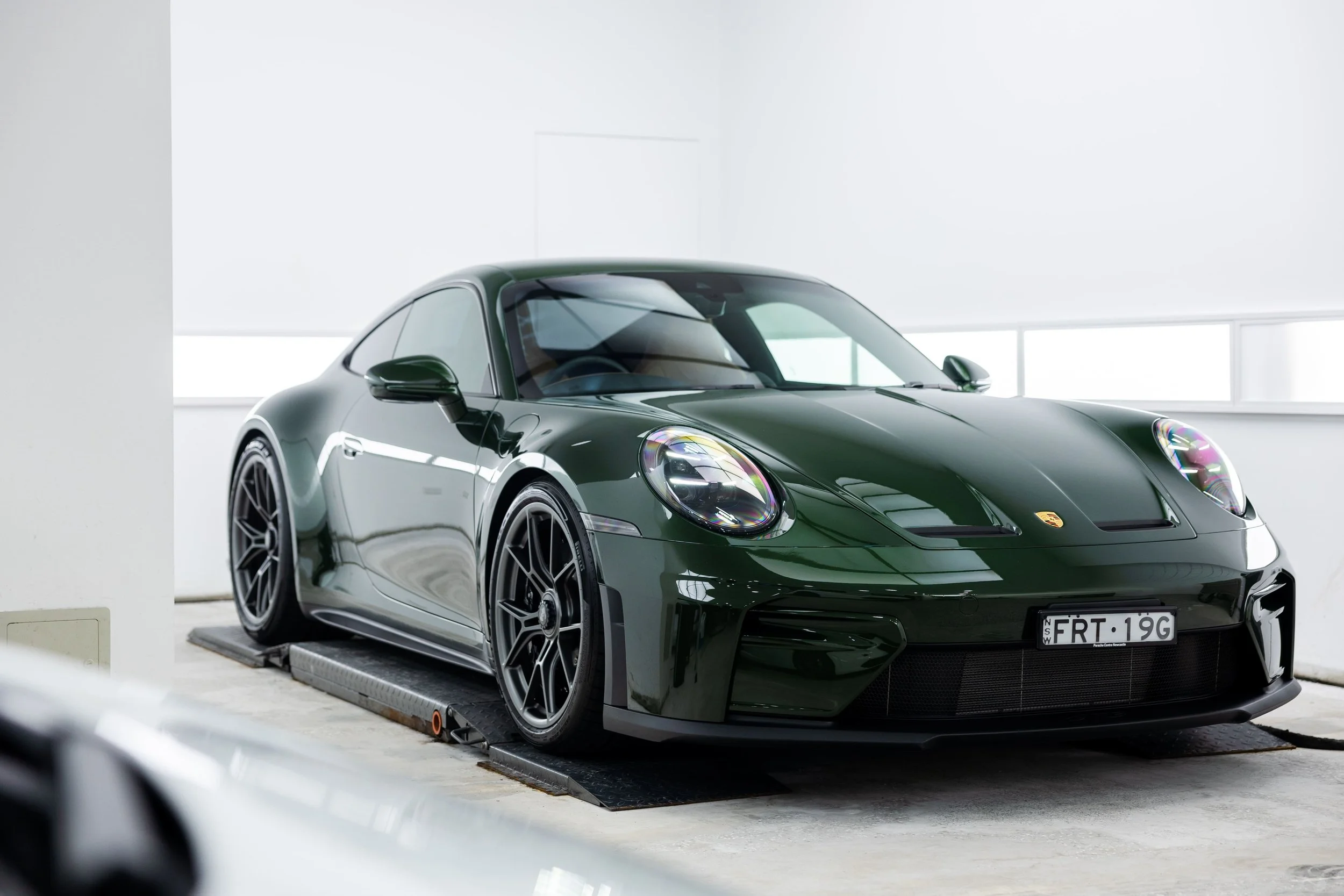 Green Porsche GT3 Touring
