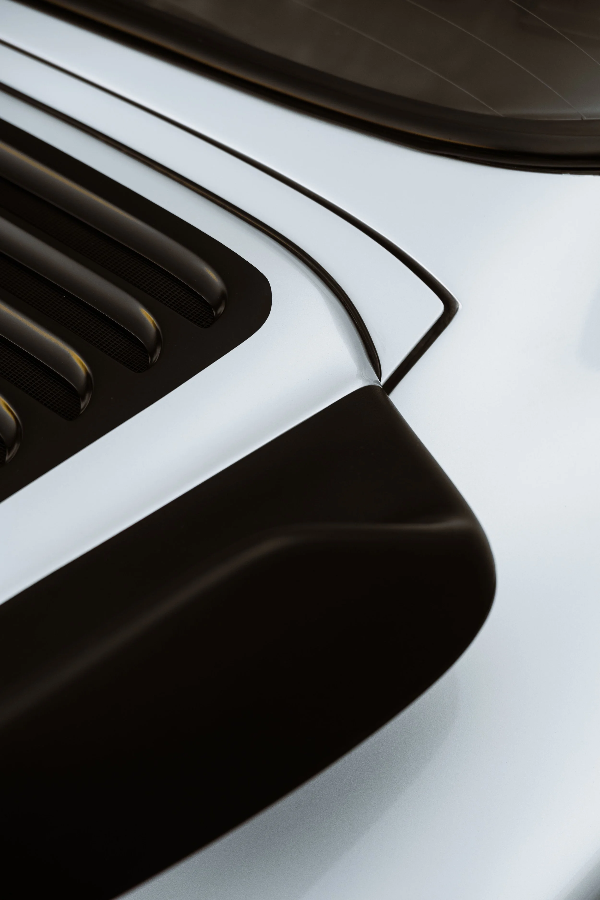Silver 1989 Porsche 911 Carrera Targa engine grille and rear guard in Mona Vale