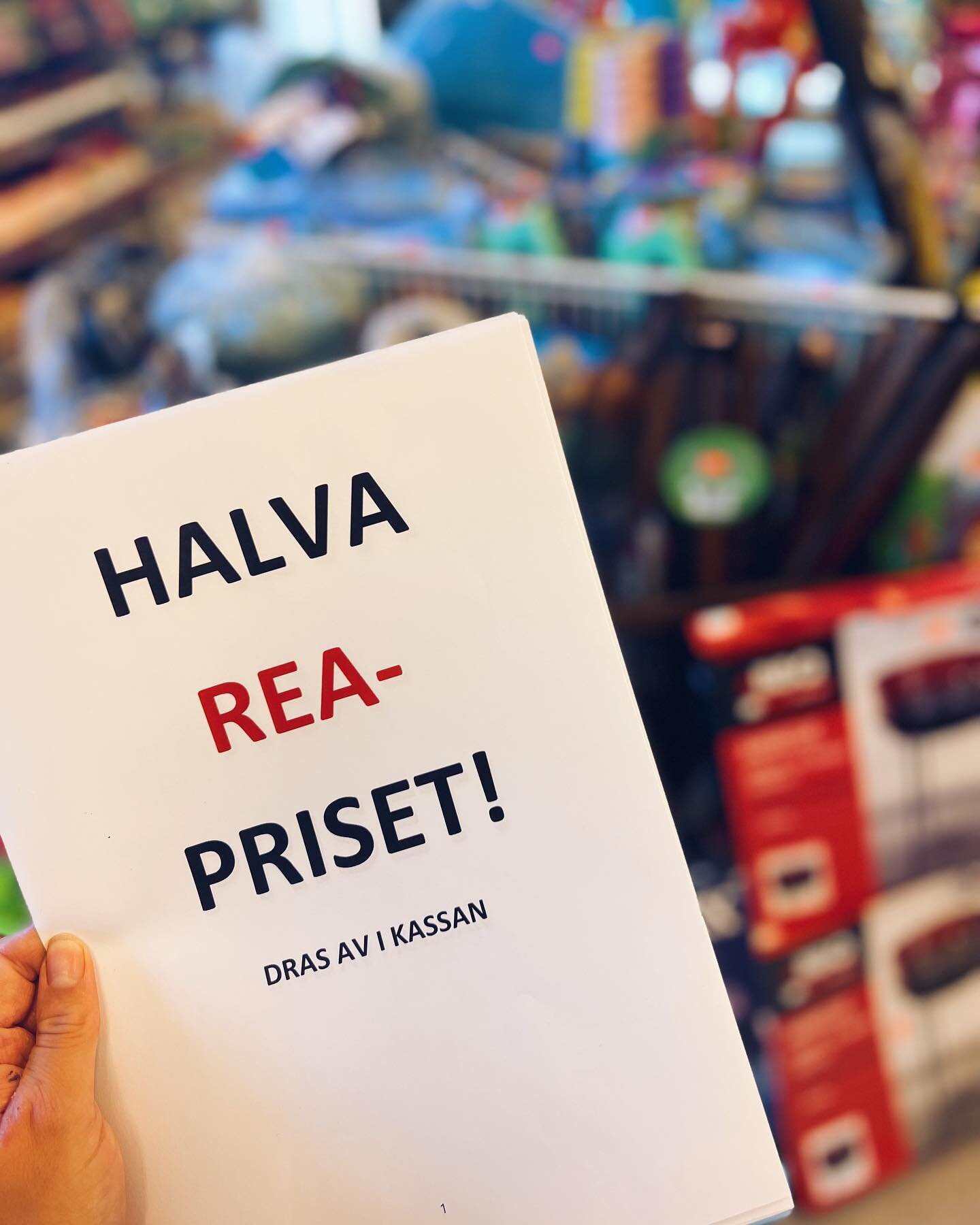 Nu k&ouml;r vi halva reapriset p&aring; leksaker &amp; utesaker! 
Priset dras av i kassan.❌

Spring och fynda! F&ouml;rst till kvarn! 🏃🏻&zwj;♂️