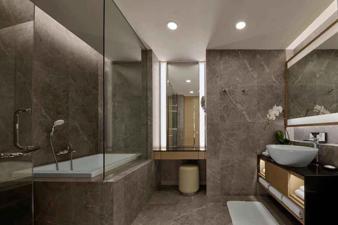Deluxe King Room - JW Mariott Kuala Lumpur (bathroom)