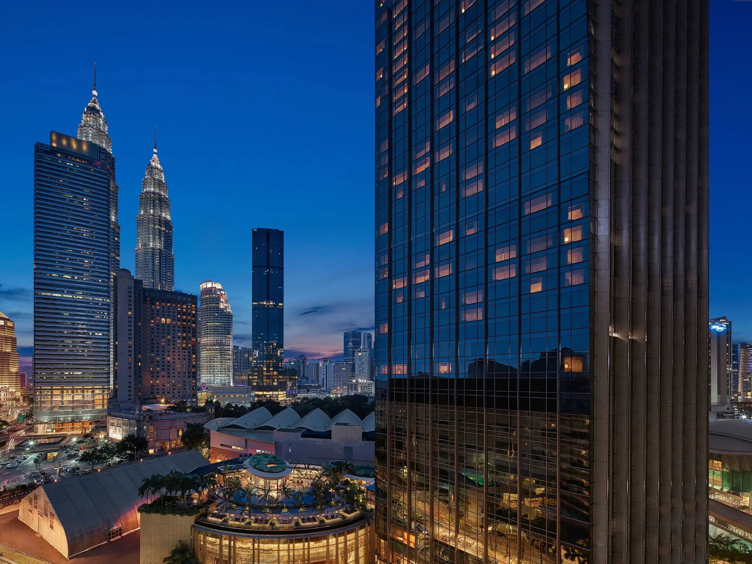 Grand Hyatt Kuala Lumpur Hotel, street view