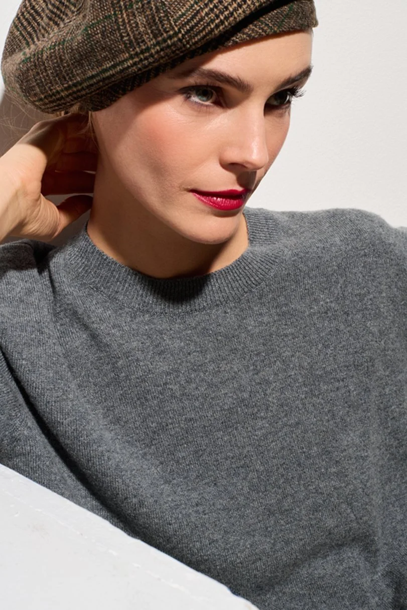 BE ESSENTIAL dk grey front detail.jpg