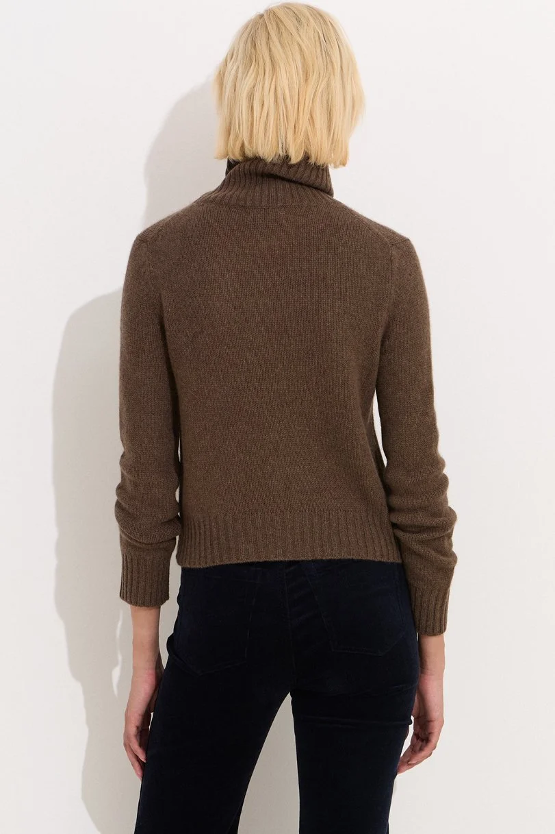 BE GENEROUS noisette back.jpg