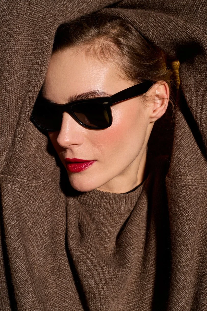 BE DRIVEN noisette front detail.jpg