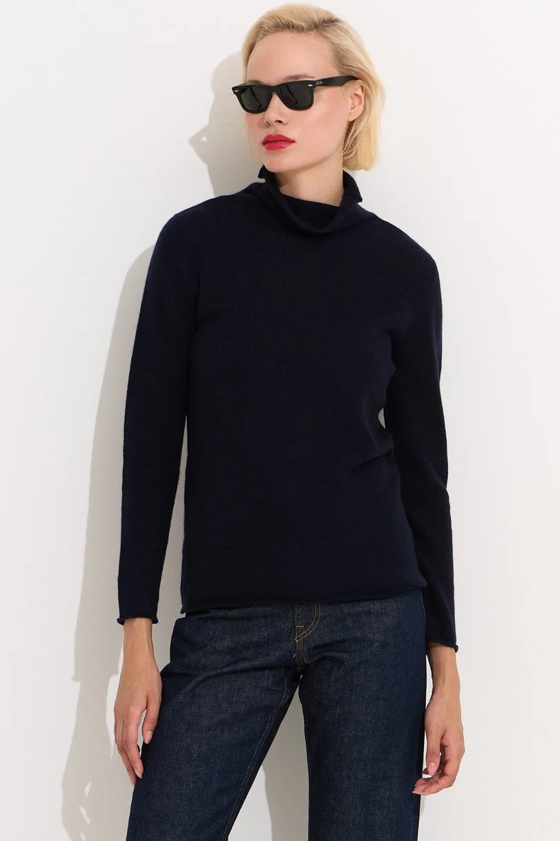 BE CHARMING navy front.jpg
