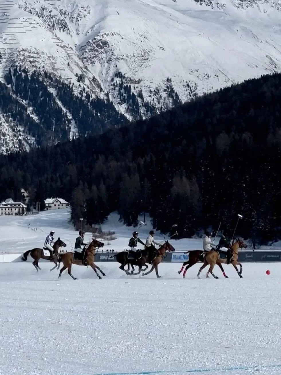 Find your BE YOU now on SALE
30% OFF 💥 
___________________
⠀⠀⠀⠀⠀⠀⠀⠀⠀
#beyougeraldinealasio
#wintersale