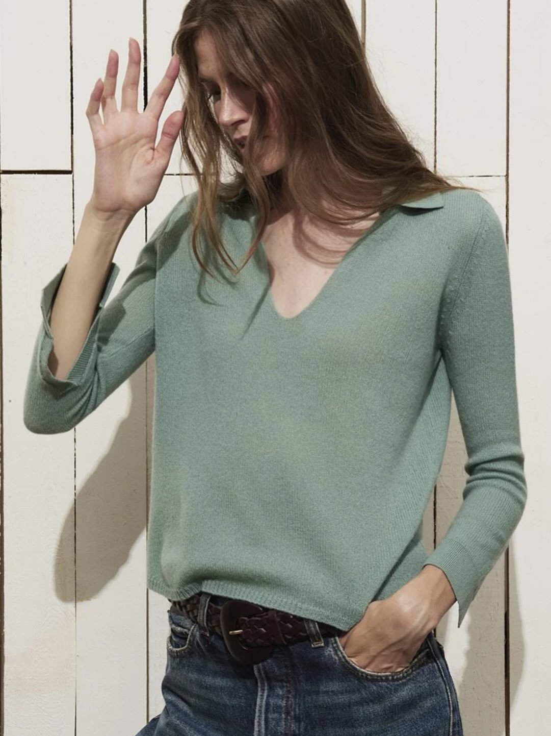 A light cashmere polo shirt, so cool!

#beyougeraldinealasio