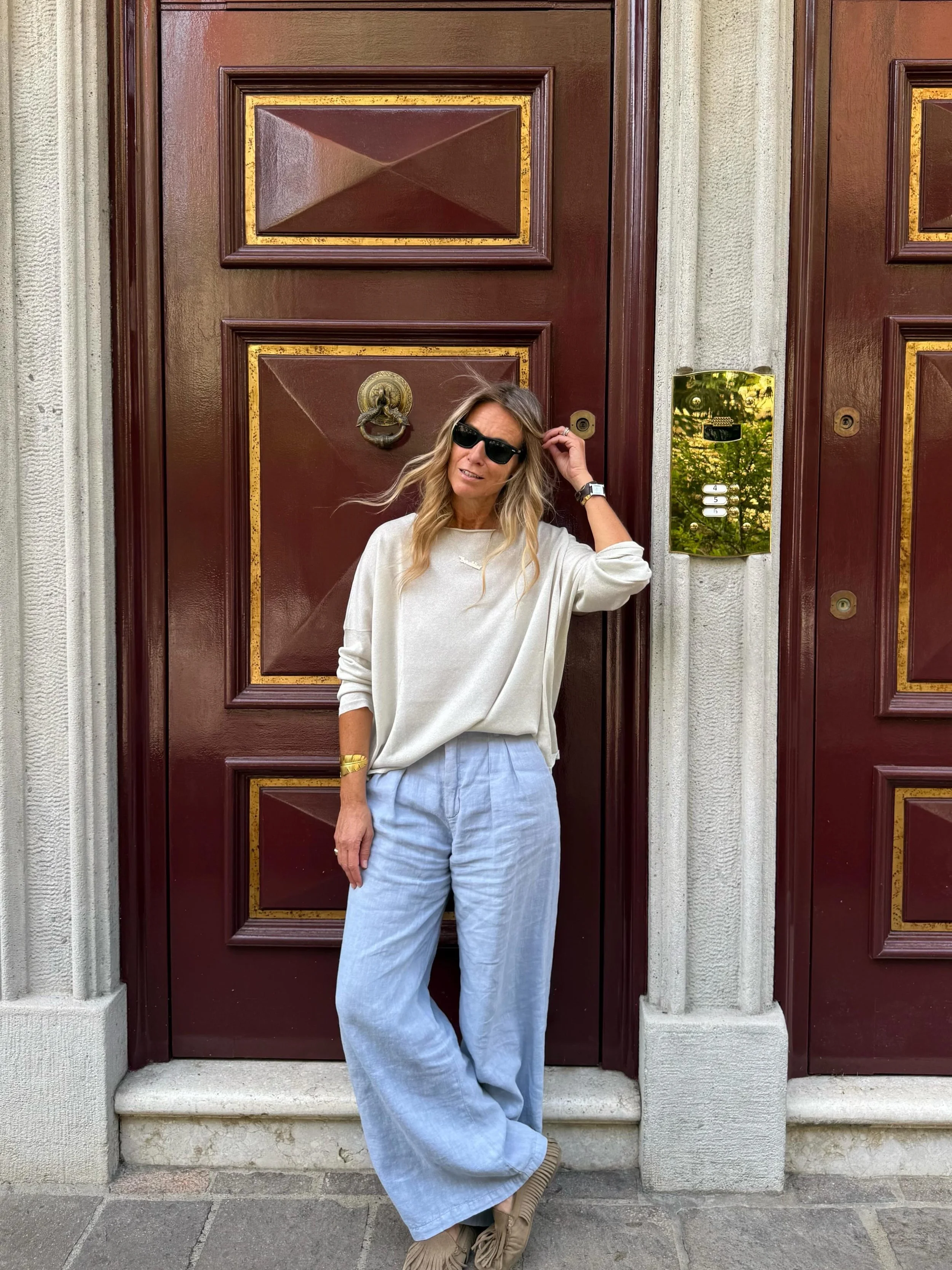 TO SHINE ALL SUMMER LONG
AND BEYOND
⠀⠀⠀⠀⠀⠀⠀⠀⠀
Wear a ray of light&mdash;subtle,
just a hint of sparkle&mdash;
thanks to BE YOU&rsquo;s lurex,
and shine beneath the sun&rsquo;s rays.
____________________
⠀⠀⠀⠀⠀⠀⠀⠀⠀
#beyougeraldinealasio
#ss26