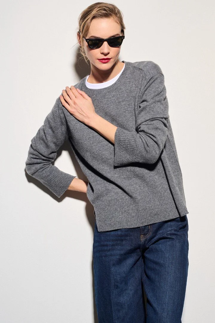 Some pieces simply deserve to come back.

A BE YOU signature, returning season after season &mdash; because you loved it, and so did we.

A timeless favourite, reimagined for the new season.

#beyougeraldinealasio
