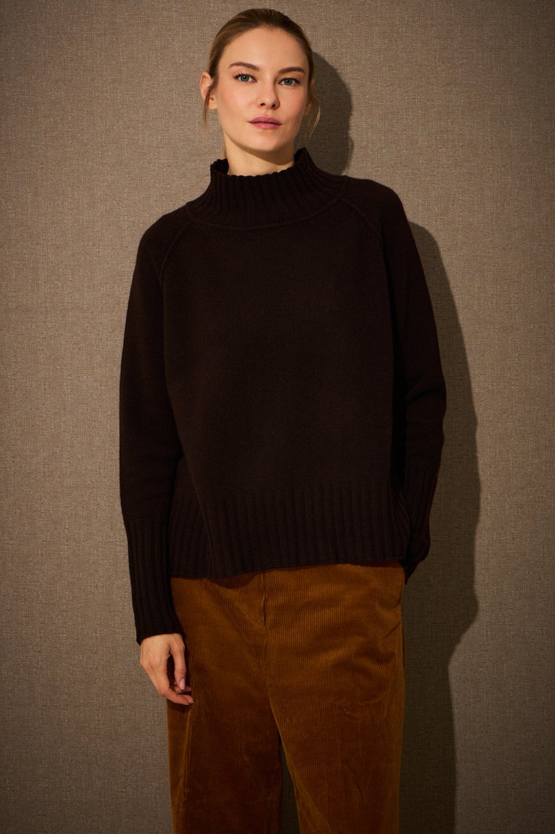 BE DIFFERENT brown front.jpg
