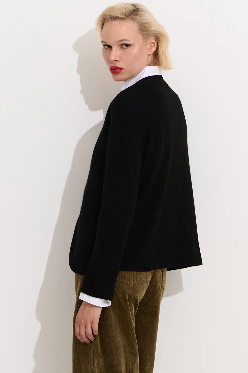 BE NOW black back-side.jpg