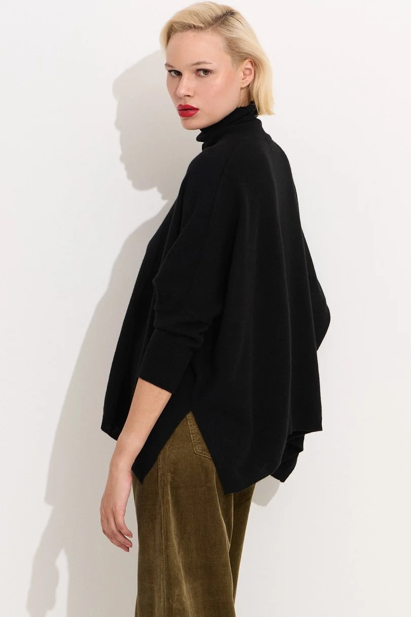 BE DIVINE black back side.jpg
