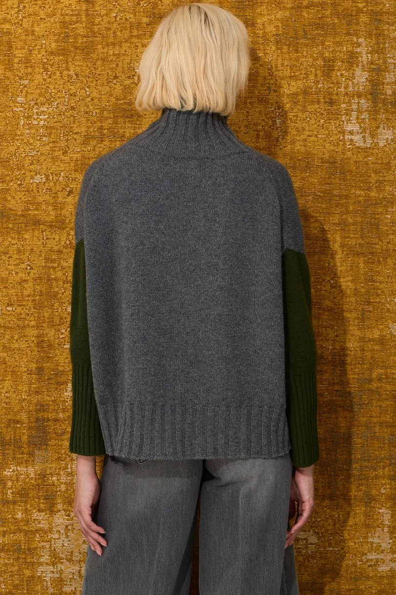 BE ALLURING dk.grey-lodengreen back.jpg