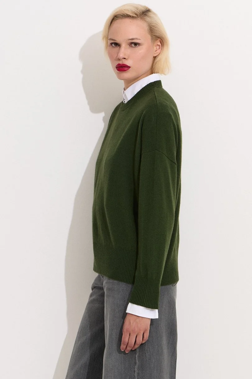 BE DISTINCT loden green side.jpg