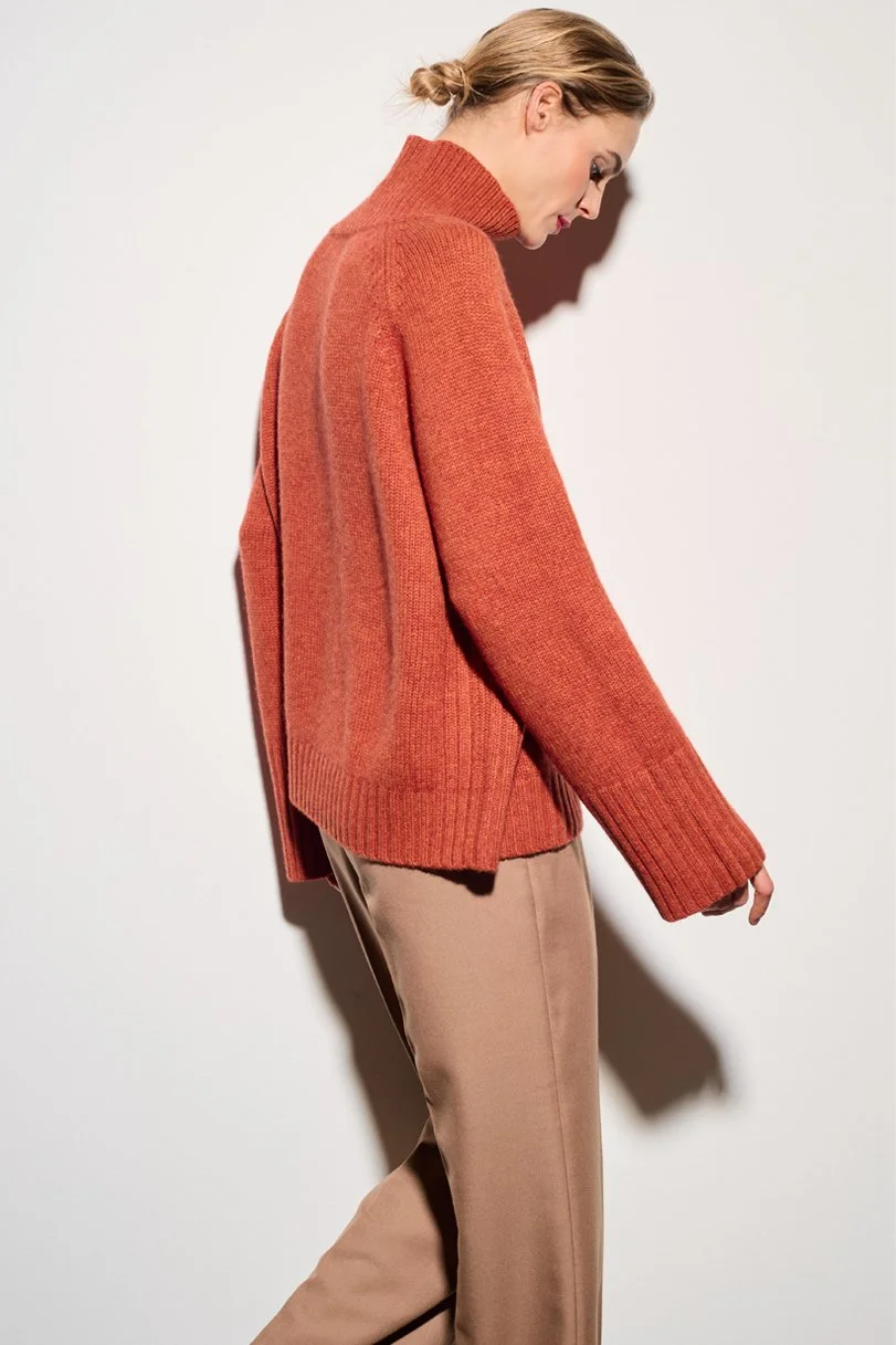 BE SPARKLING burnt orange back side.jpg