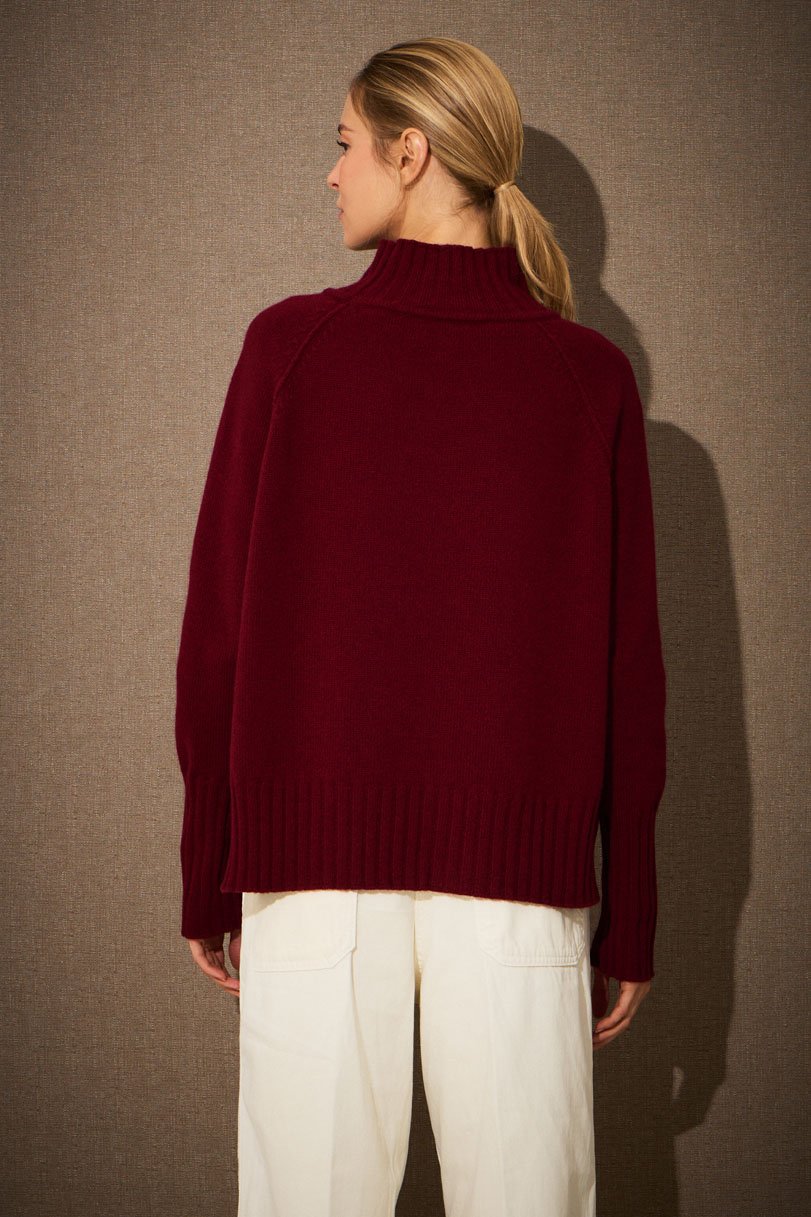 BE DIFFERENT syrah back.jpg