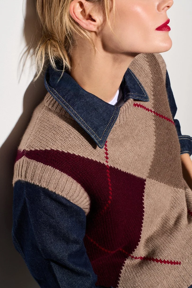 BE TENDER o.brown-merlot-noisette-ruby detail.jpg