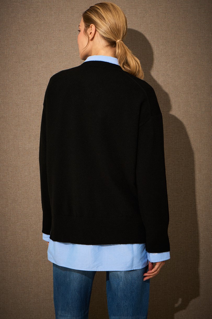 BE FLIRTY black back.jpg