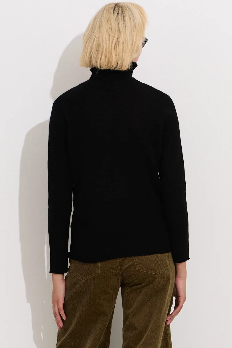 BE CHARMING black back.jpg