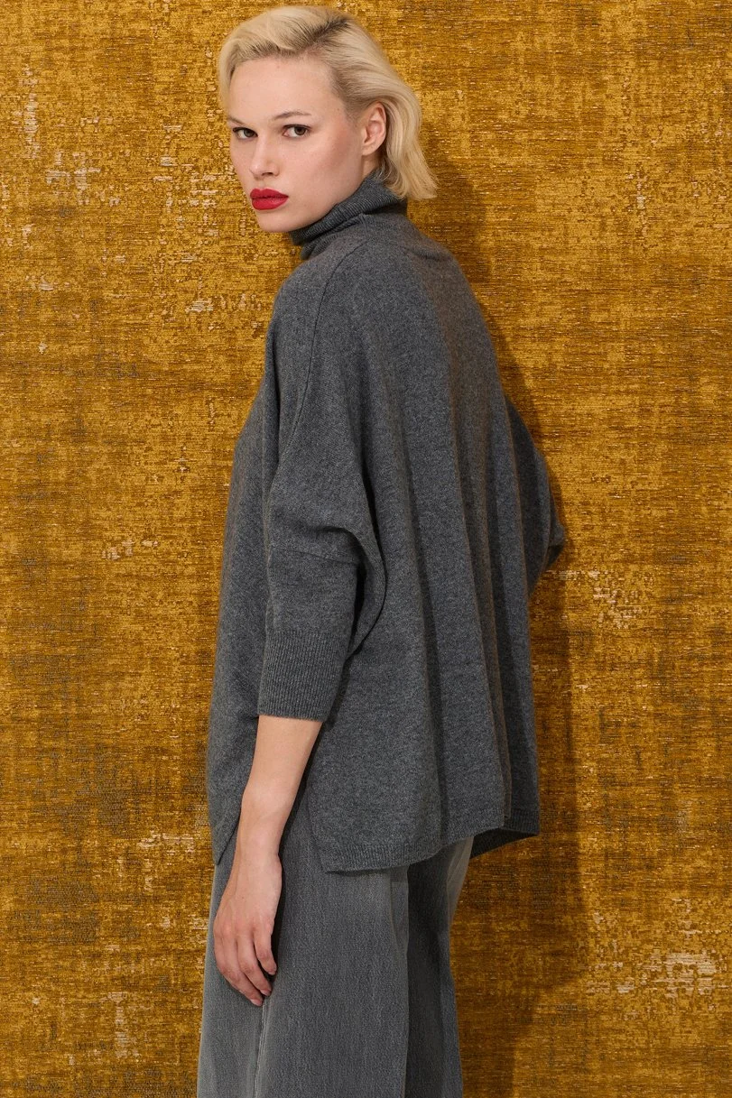 BE DIVINE dk.grey back side.jpg
