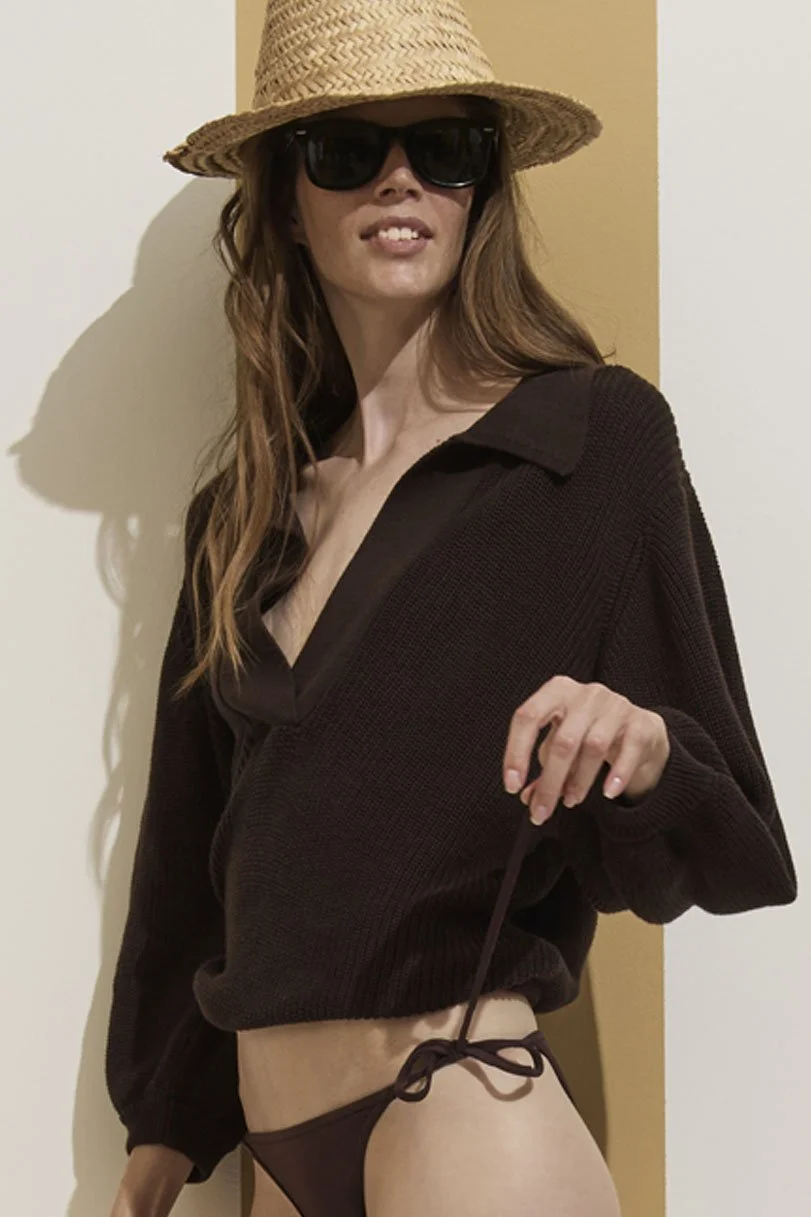 RIBBED SOLID "BE WEAK" POLO NECK