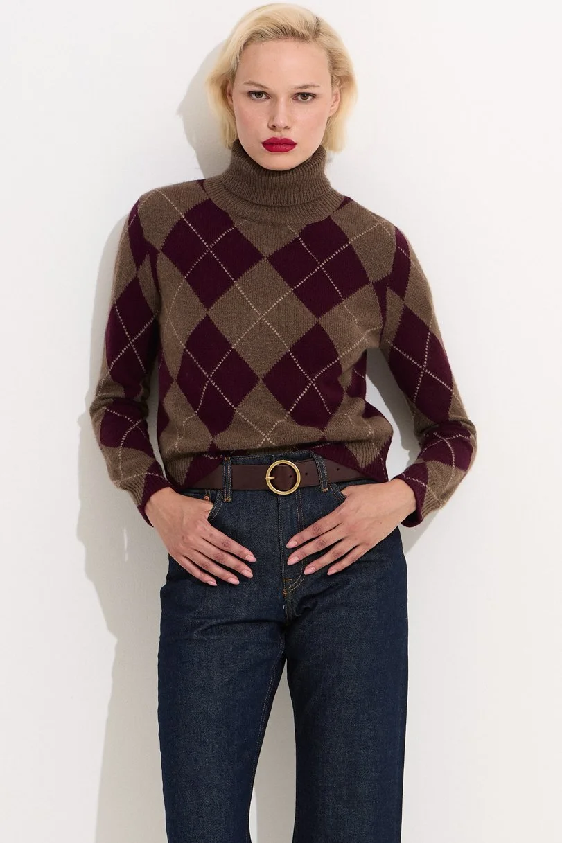 BE RARE noisette-merlot-or.brown front.jpg