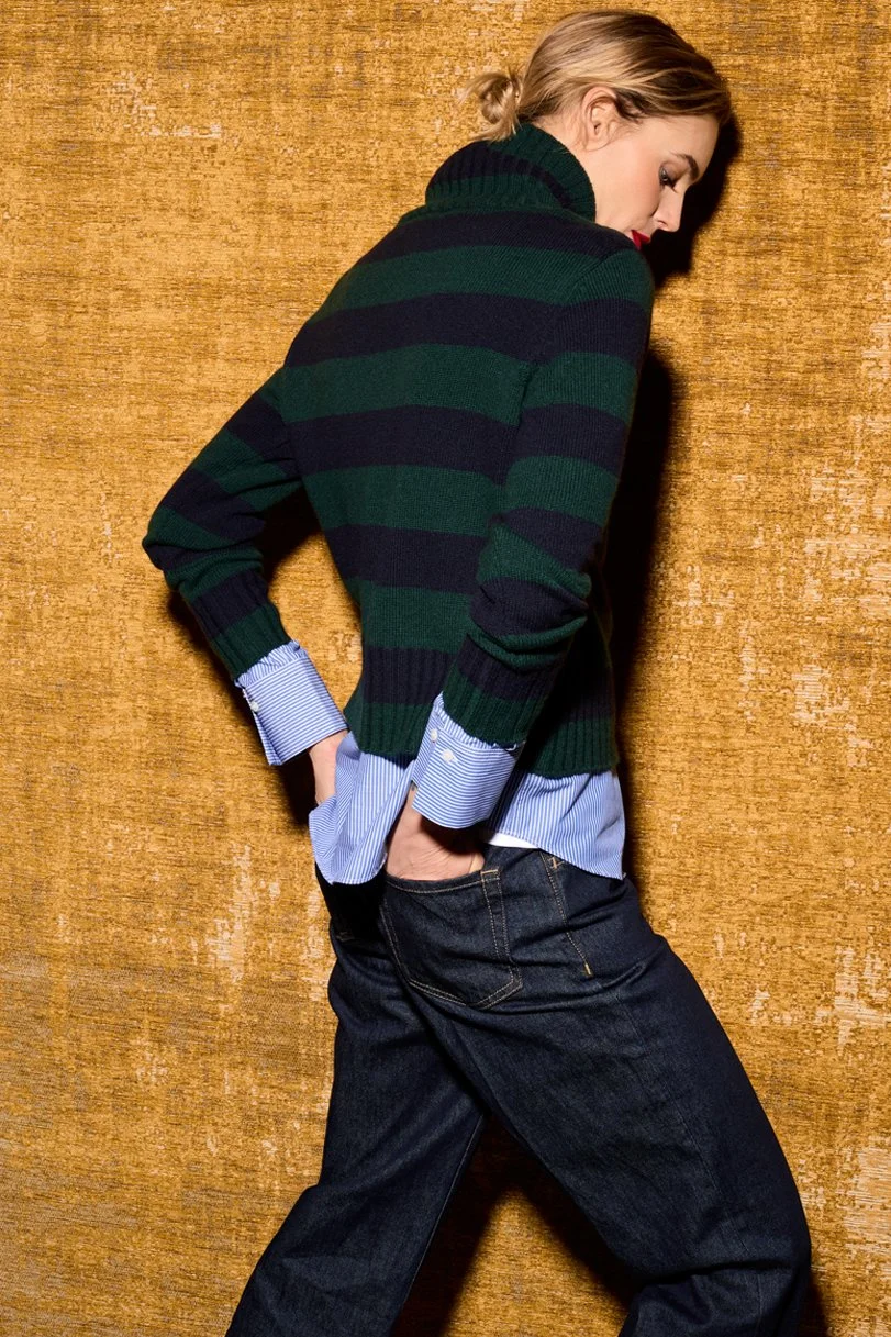 BE BREEZY hunter green-navy back.jpg
