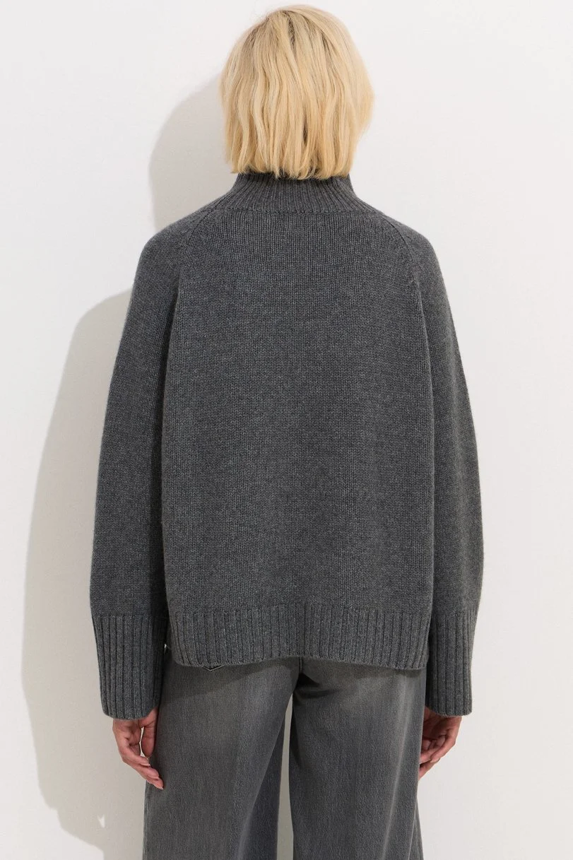 BE SPARKLING dk.grey back.jpg