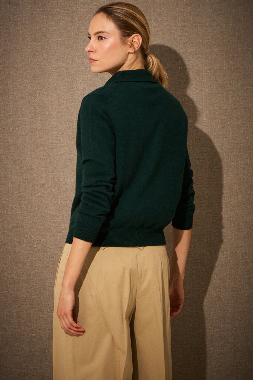 BE DELIGHTFUL hunter green back.jpg