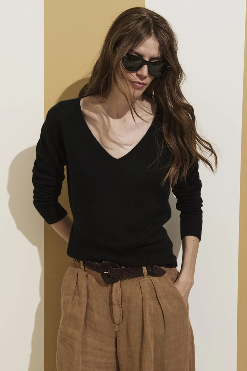 SOLID NUVOLA "DON'T BE FIERCE" V-NECK