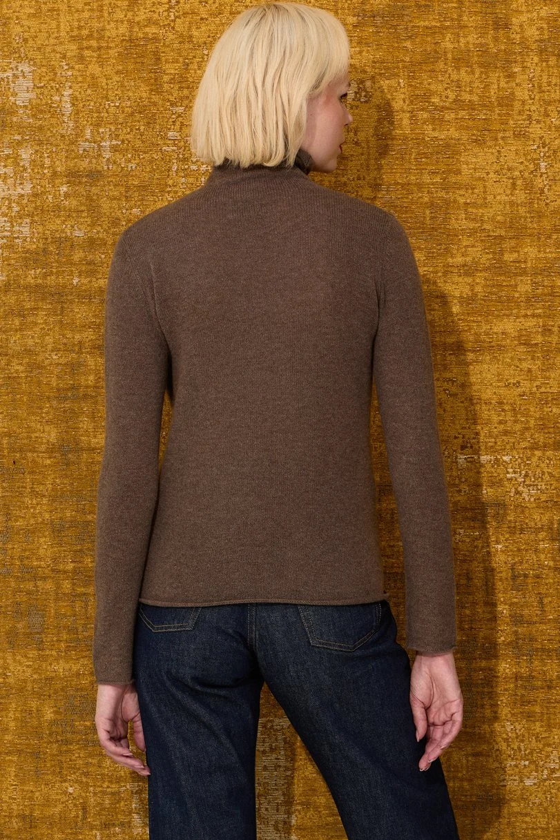 BE CHARMING noisette back.jpg