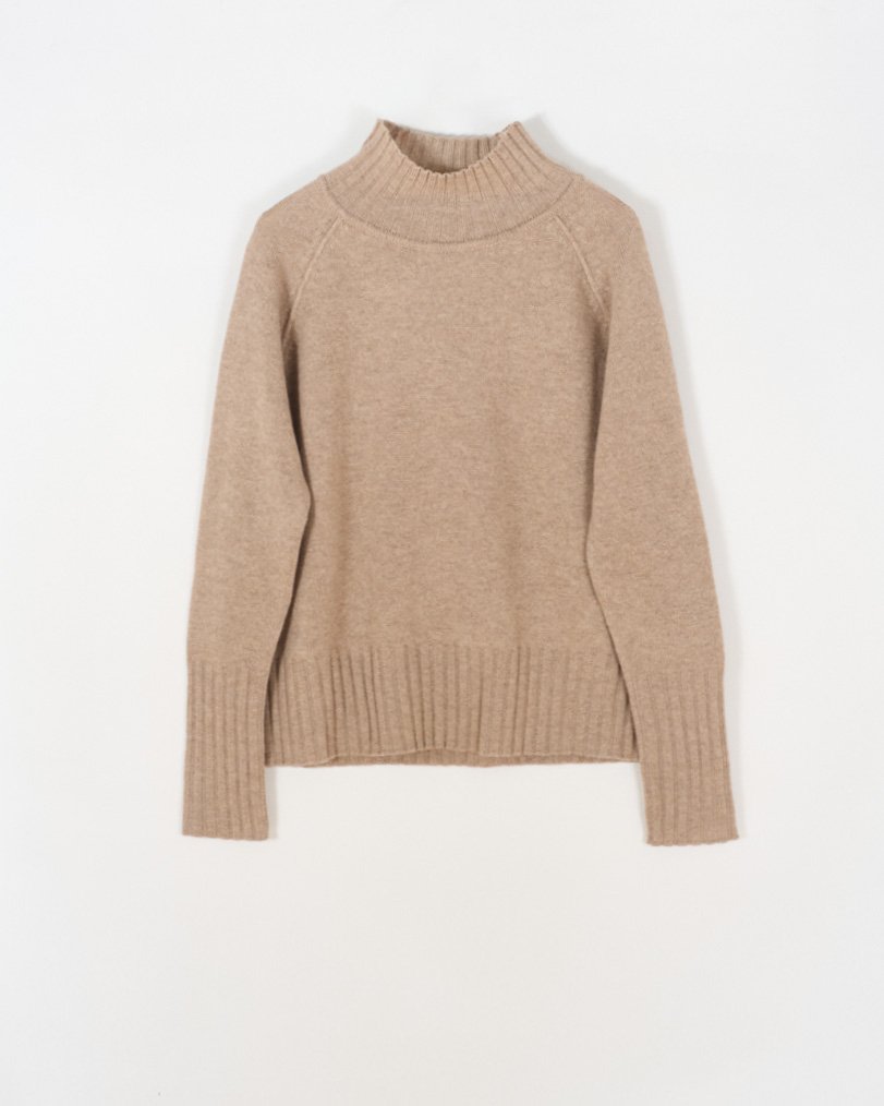 BE DIFFERENT organic brown.jpg