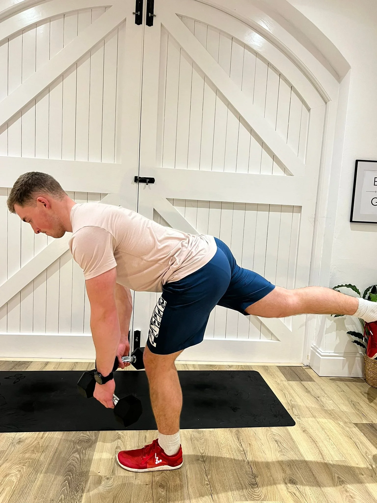 ROSS’ TOP TIPS FOR HOME WORKOUTS — Balance + Glo
