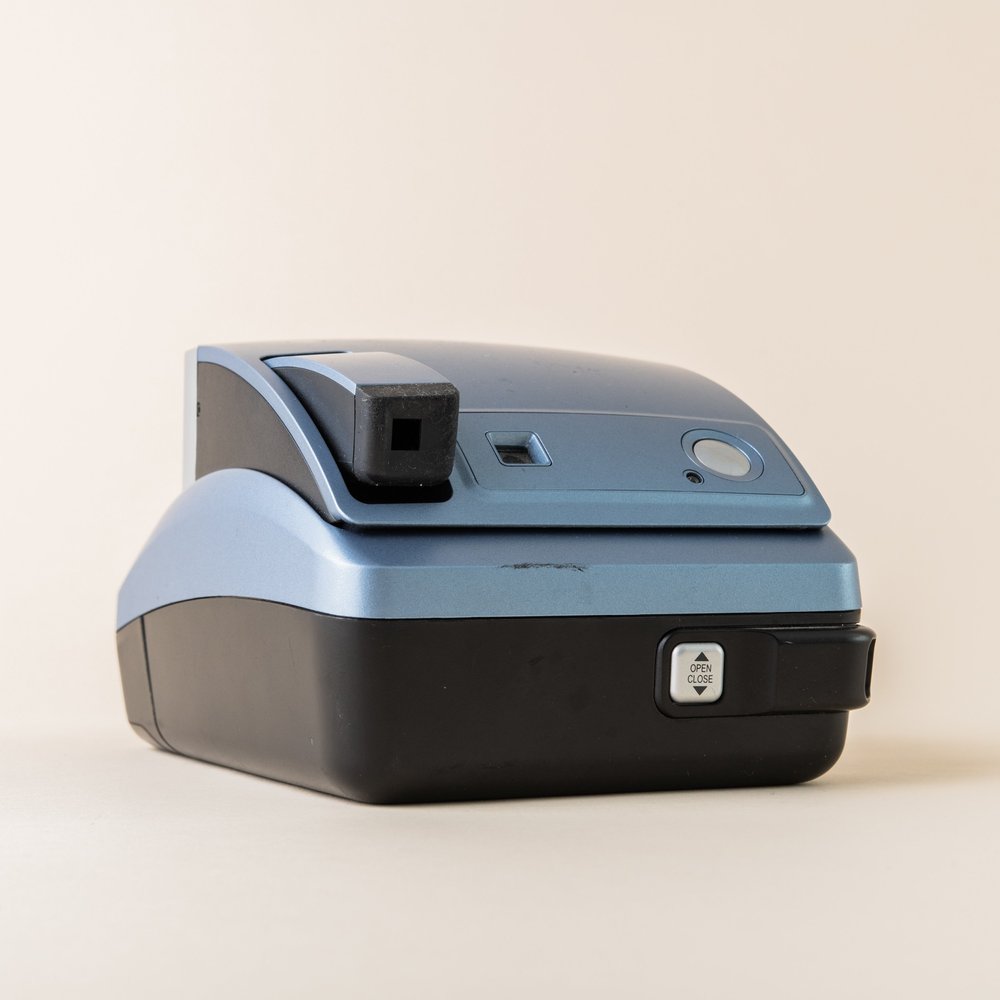 Polaroid: One600 Nero Price Guide: estimate a camera value