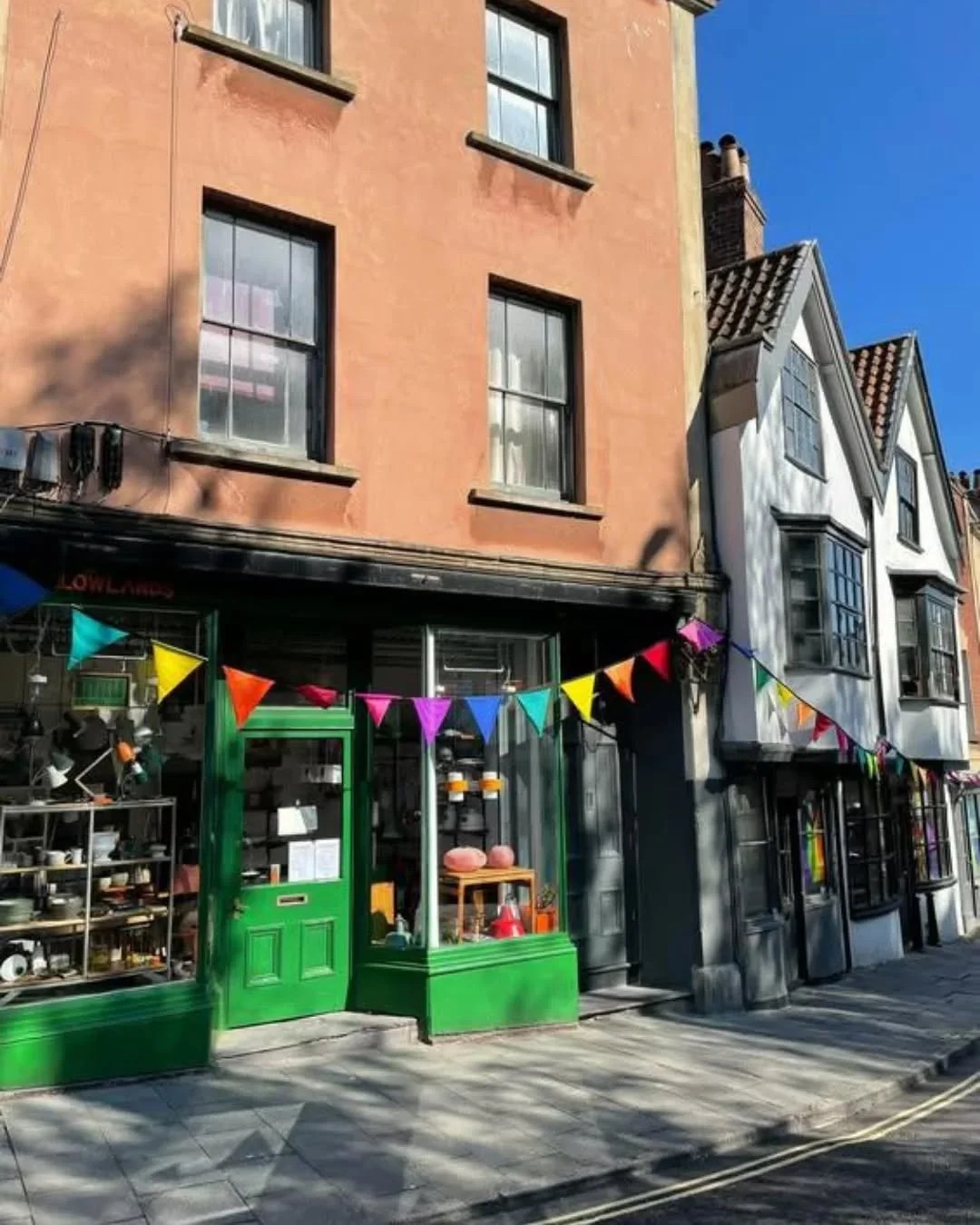 Gorgeous photo of @lowlandsbristol looking beautiful in the sunshine! ☀️☀️ Open today until 4pm! 📷 by @lowlandsbristol  #christmassteps #christmasstepsartsquarter #visitbristol #bristolindies #shopbristol