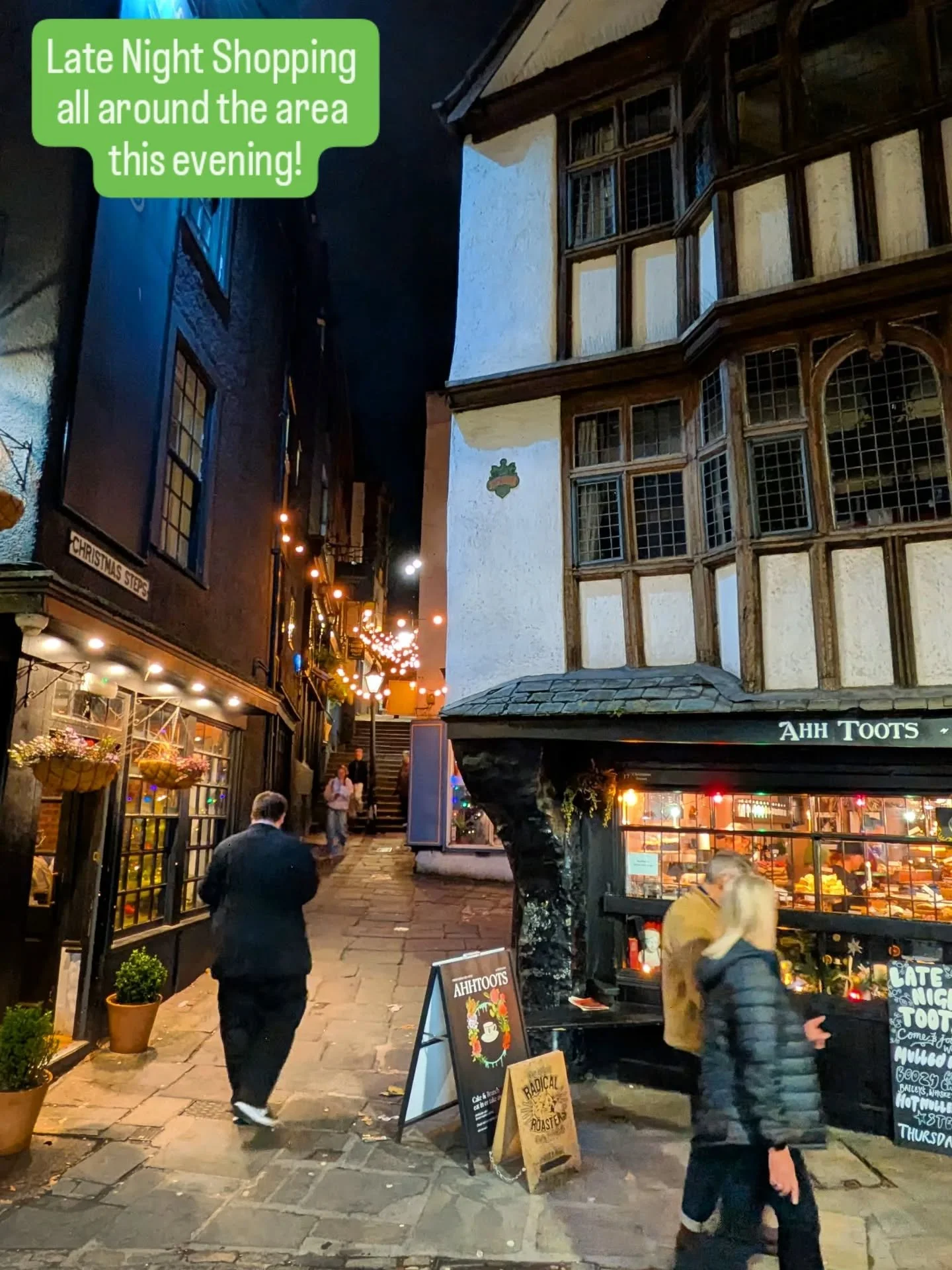 It's Late Night Shopping all around the Christmas Steps Arts Quarter this evening! 🎄🎁🎄 Come for a wander and support all the lovely independent shops, pubs, bars and restaurants in the area! 🎄🎁🎄 (explore all around Christmas Steps, Colston Stre