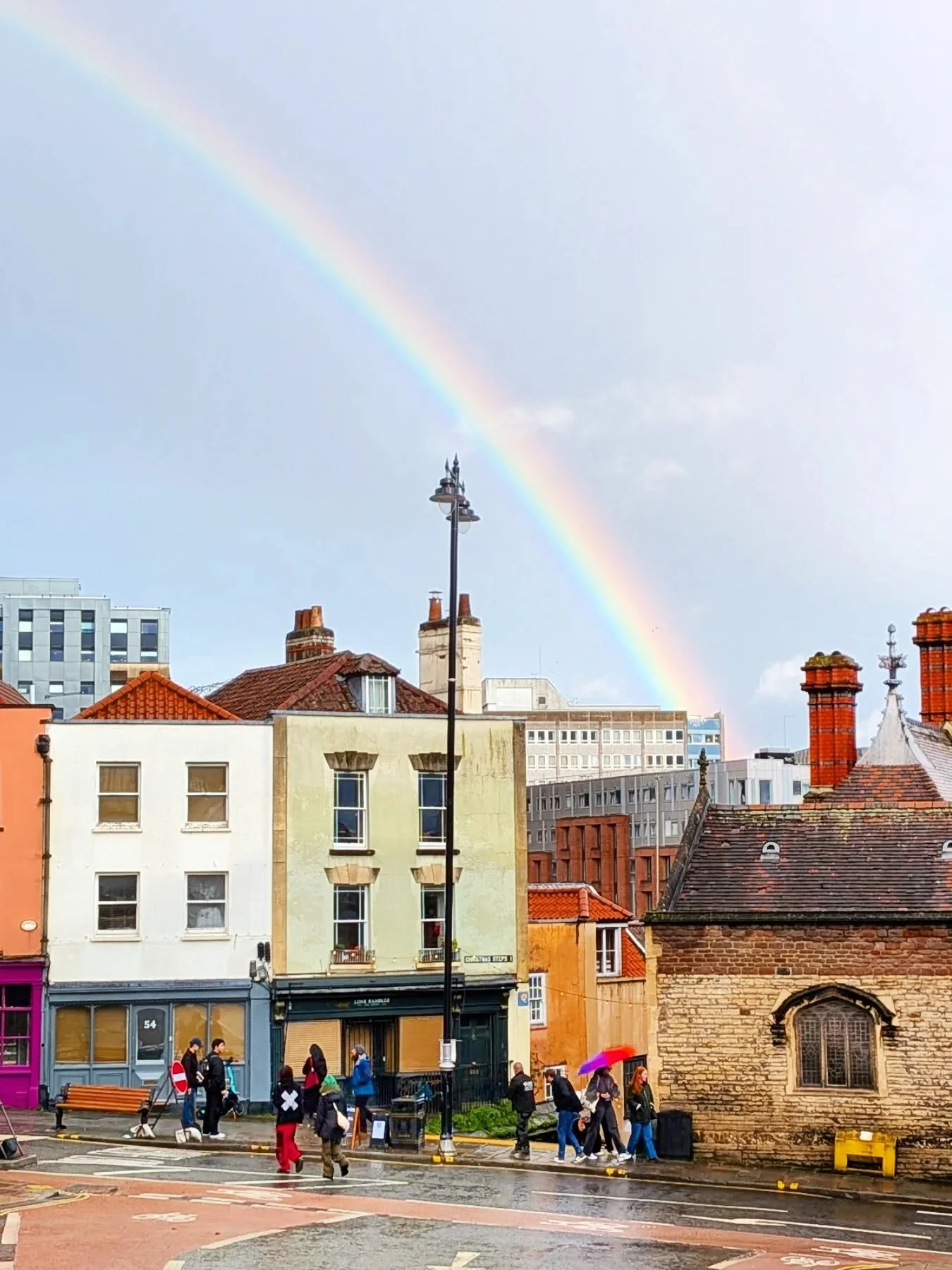The pot of gold was on Christmas Steps the other day! 🌈 A little reward for all this rain we've been having! 🌈 #christmassteps #christmasstepsartsquarter #visitbristol