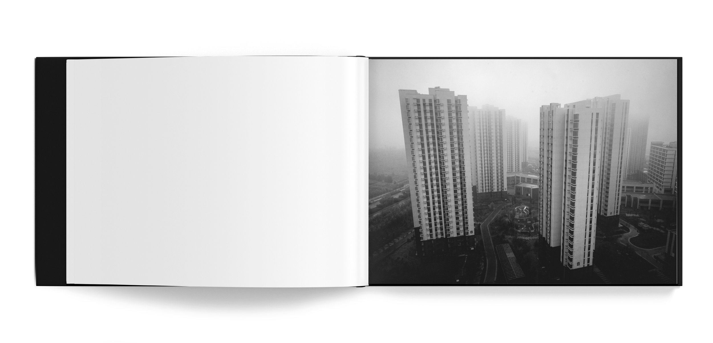 Horizontal_Book_Mockup_3 copy 2 copia.jpg